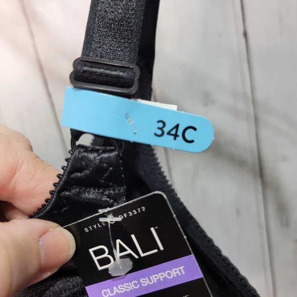 Bali Women's Black Bra Wire Free Lace Cool Comfort Classic Support Size 34C. - Picture 3 of 6